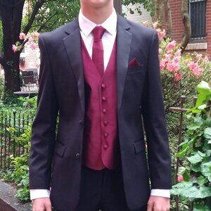 Tuxedo set - like new